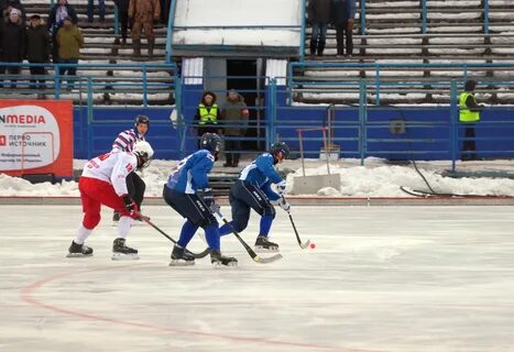 Хоккей киров