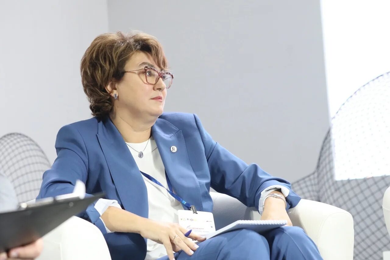 Ректор женщина. Загайнова ректор ннгу. Ректор ннгу им лобачевского. Загайнова елена вадимовна ннгу. Загайнова елена вадимовна.