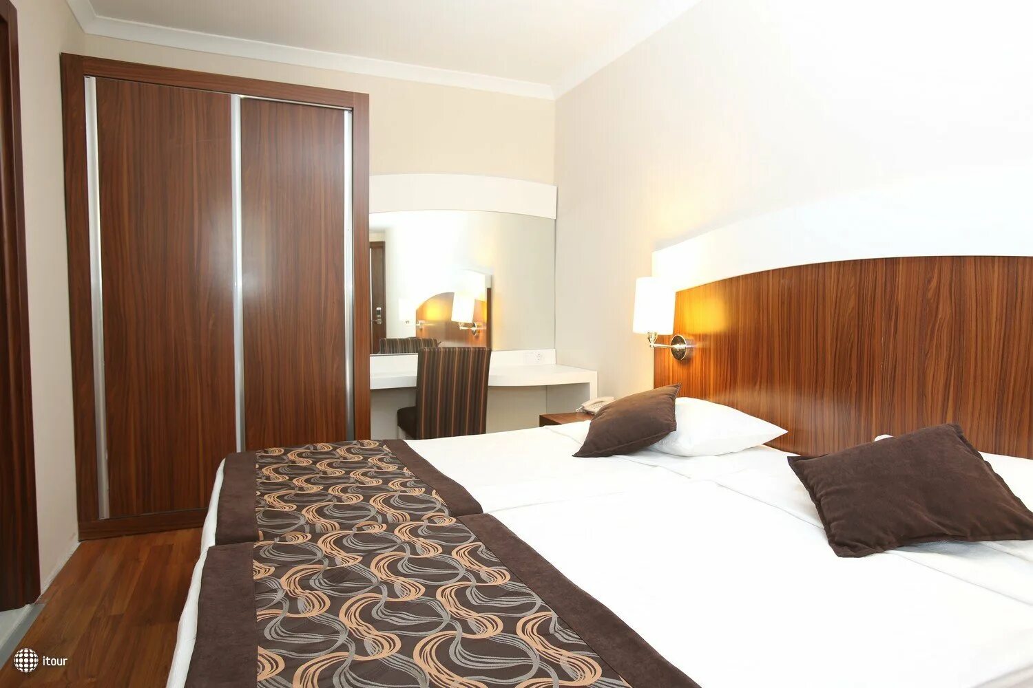 Ex nilbahir resort spa. Ex nilbahir resort spa. Nilbahir resort) 5*. Nilbahir resort & spa) 5* турция. Отель в турции throne beach resort 5.