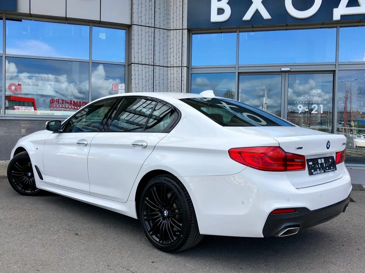 5 g 30. BMW m5 g30 белая. BMW 5 g30 белая. BMW g30 White m Sport. BMW 520 g30 белая.