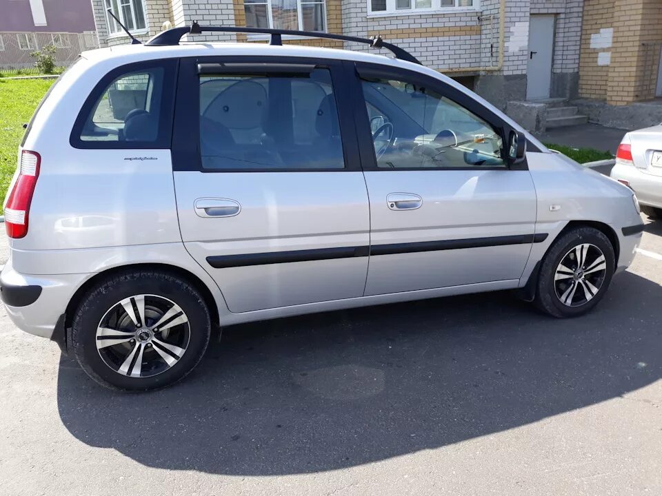 Матрица для шин. Шины на хендай матрикс. Шины матрикс. Bas matrix шина. 195/65 r15 лето на хендай матрикс.