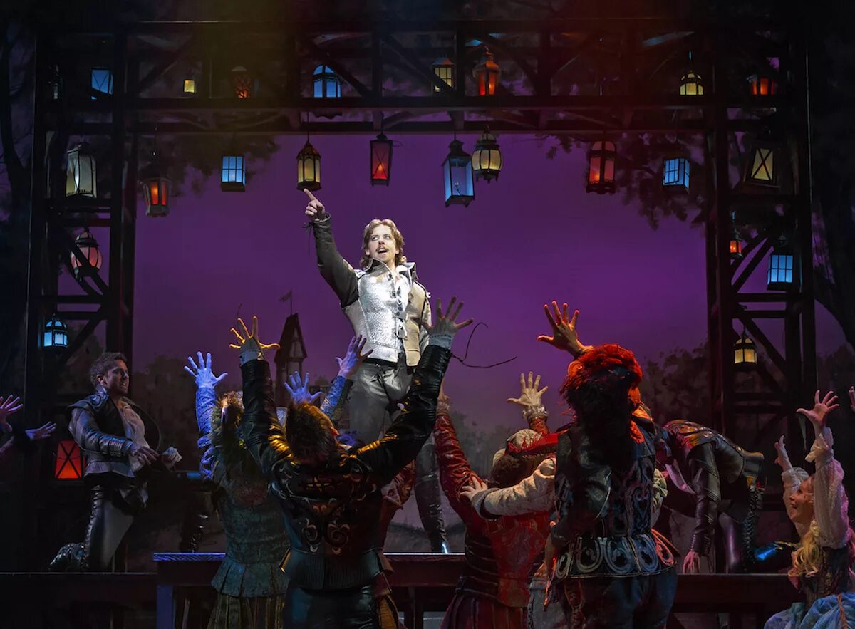 Something rotten. Современный мюзикл. Американский мюзикл. Something's rotten musical. Something rotten.