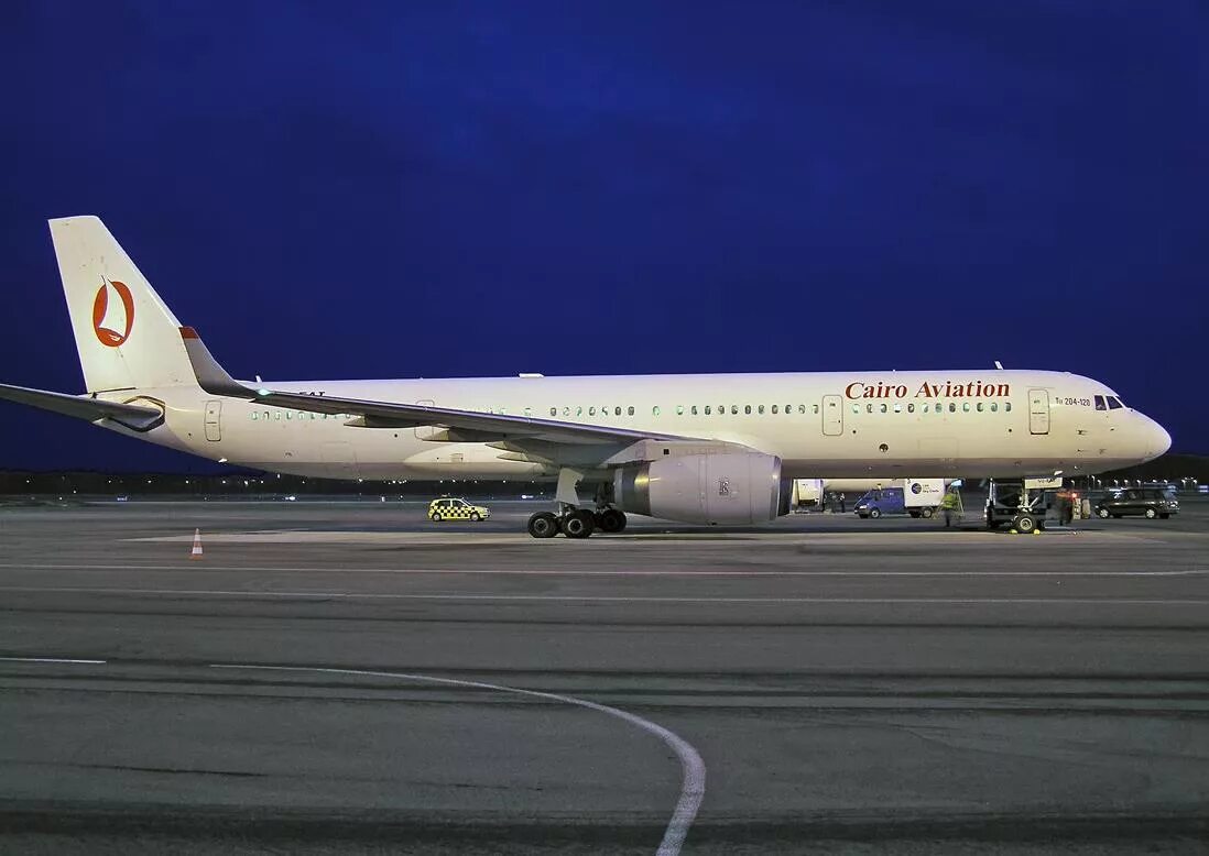 Ту 120. Ту 204 cairo aviation. Ту 204 белый. Ту 120. Ту-204-120с(e).