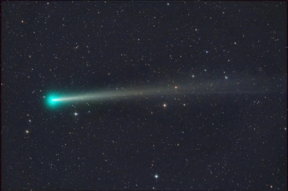 Какая комета приближается к земле. C/2021 a1 Leonard. Комета c/2022 e3 (ZTF).