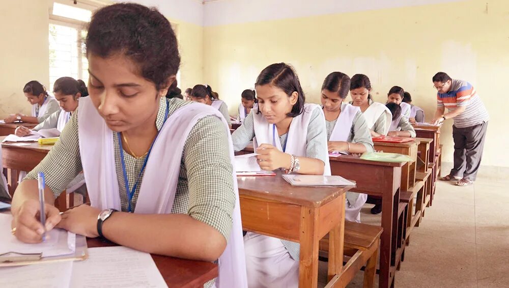 Exams pictures. Students in Exam. CBSE экзамен. CBSE class. Exam for indian College.