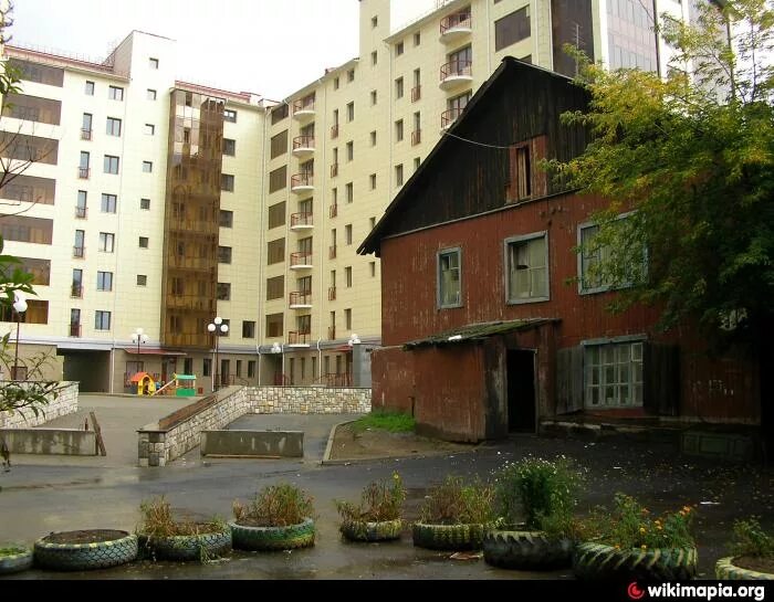 Быковского 8 красноярск. Красноярска 11а. Красноярска 11а. Красноярск улица менжинского 11а центр современной кардиологии. Светлогорская 11а красноярск.