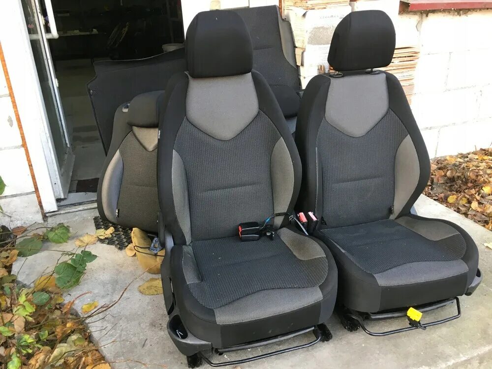 Сиденье peugeot 308cc. Сиденье 308. Сиденья от пежо 308. Сидения peugeot 308. Сидения peugeot 308.
