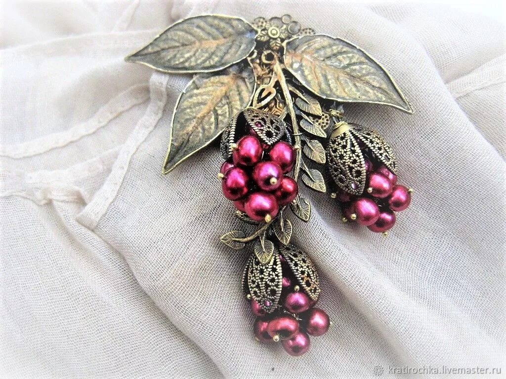 Винтажный клевер. Коробка уютный шебби. Винтажная брошь. Декупаж ручного зеркала. Украшения в винтажном стиле.