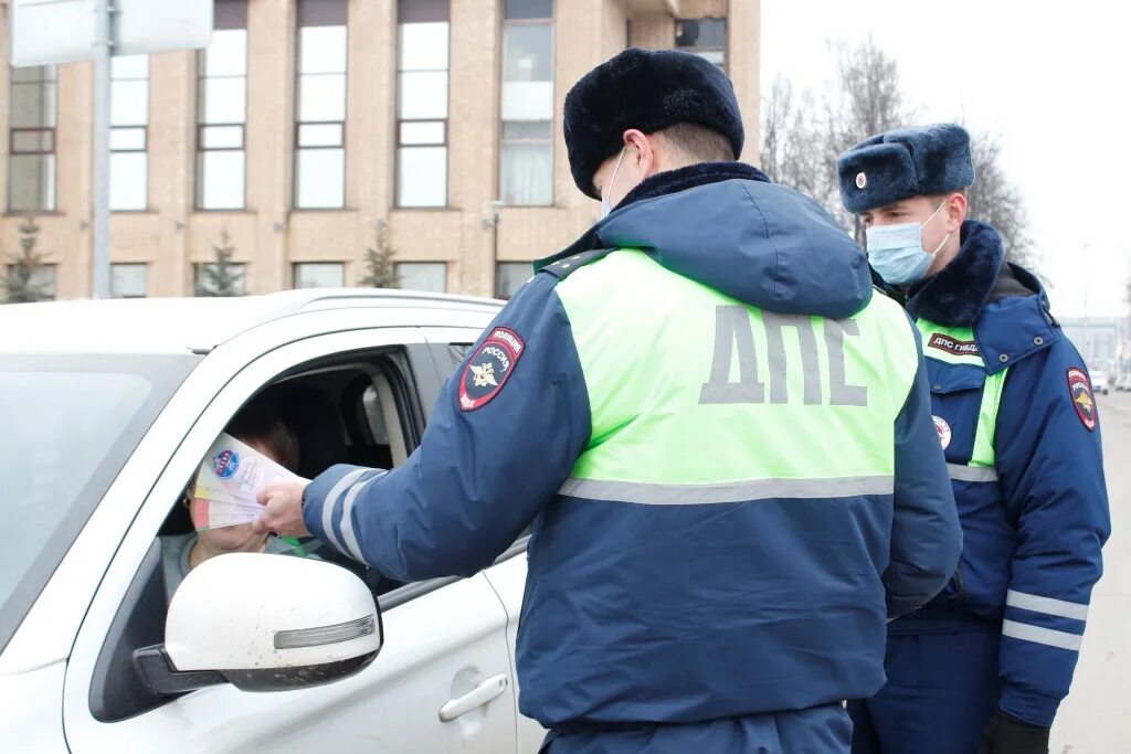 Полиция. Двое полицейских машин. 02 Полиция. Вызывайте полицию 2