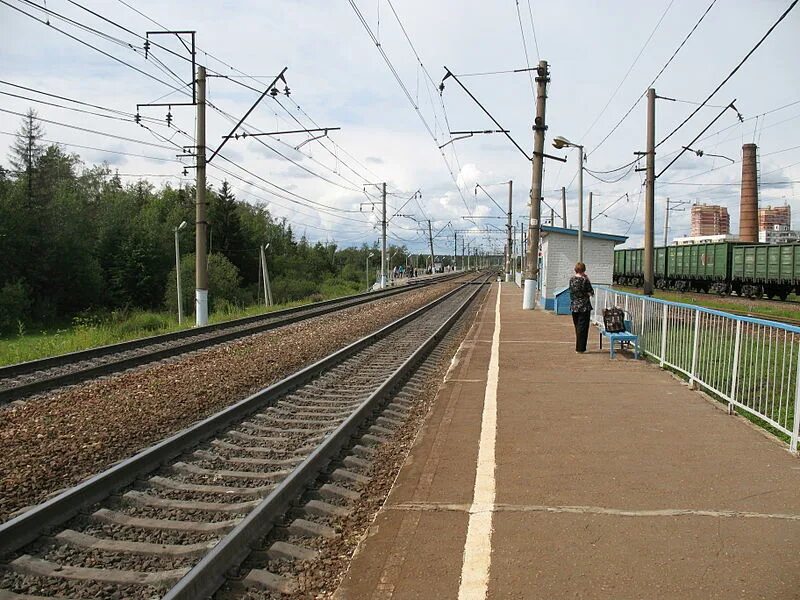 Поселок станция ленинградская область вырица. Некольскиепо посёлок пла. Станция поселок. Станция поселок. Жд станция столбовая.