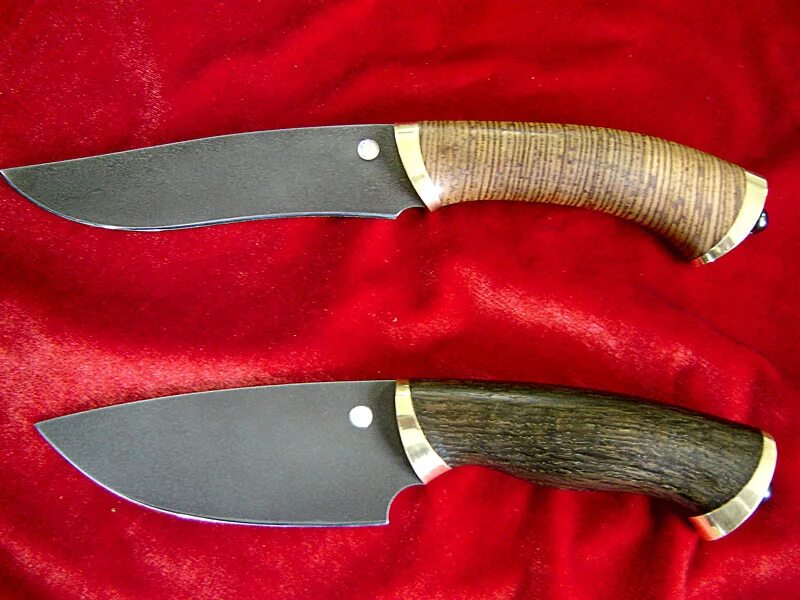 Лезвие охотничьего ножа. Охотничий нож Булатная сталь. Нож охотничий короткий. Короткий широкий нож.