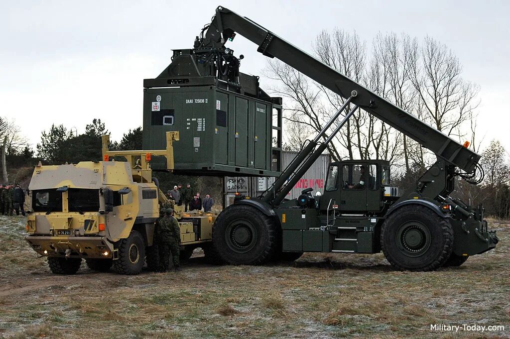 Rt 240. Kalmar rt240. вилочный погрузчик кальмар. боковой погрузчик кальмар. rt-240 погрузчик.