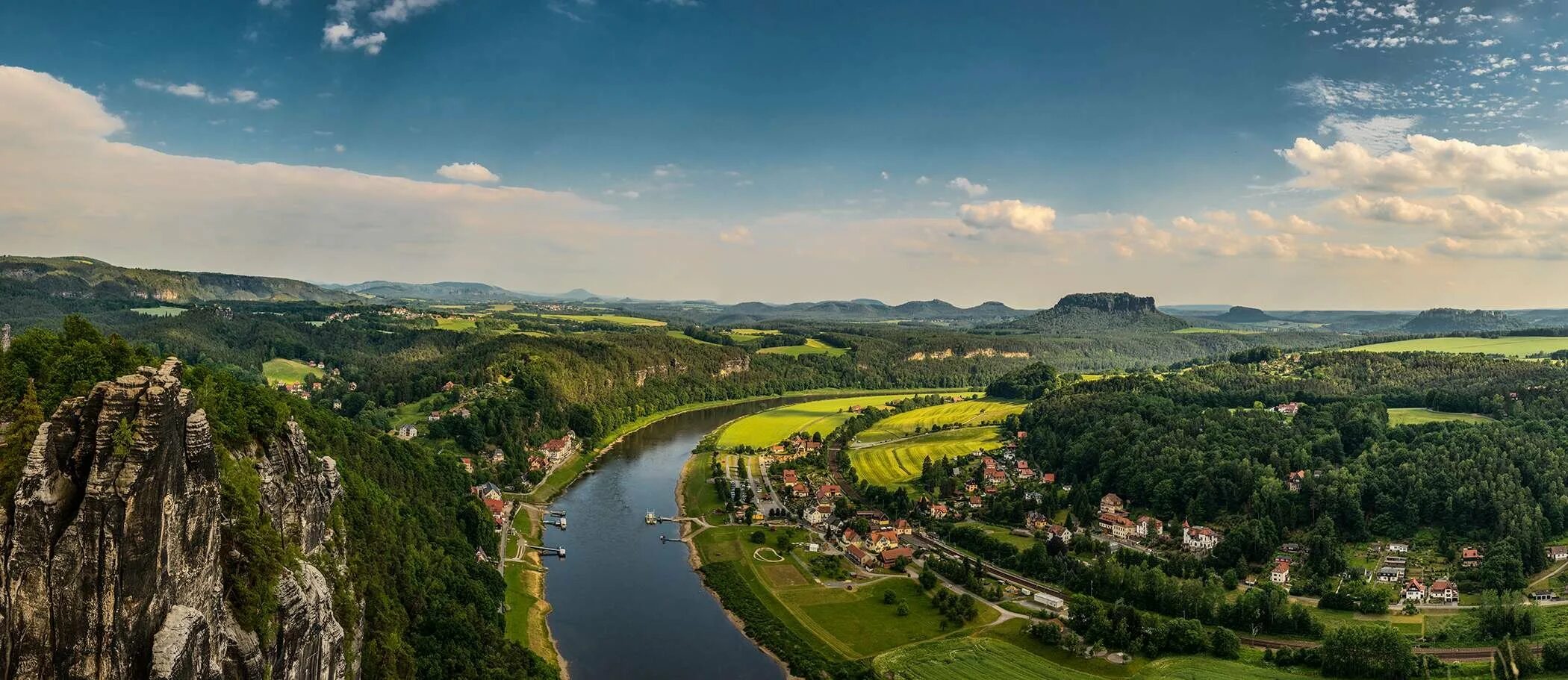 Река эльба чехия. Река эльба в районе потсдама. Нижняя эльба. Нижняя эльба. Река эльба чехия.