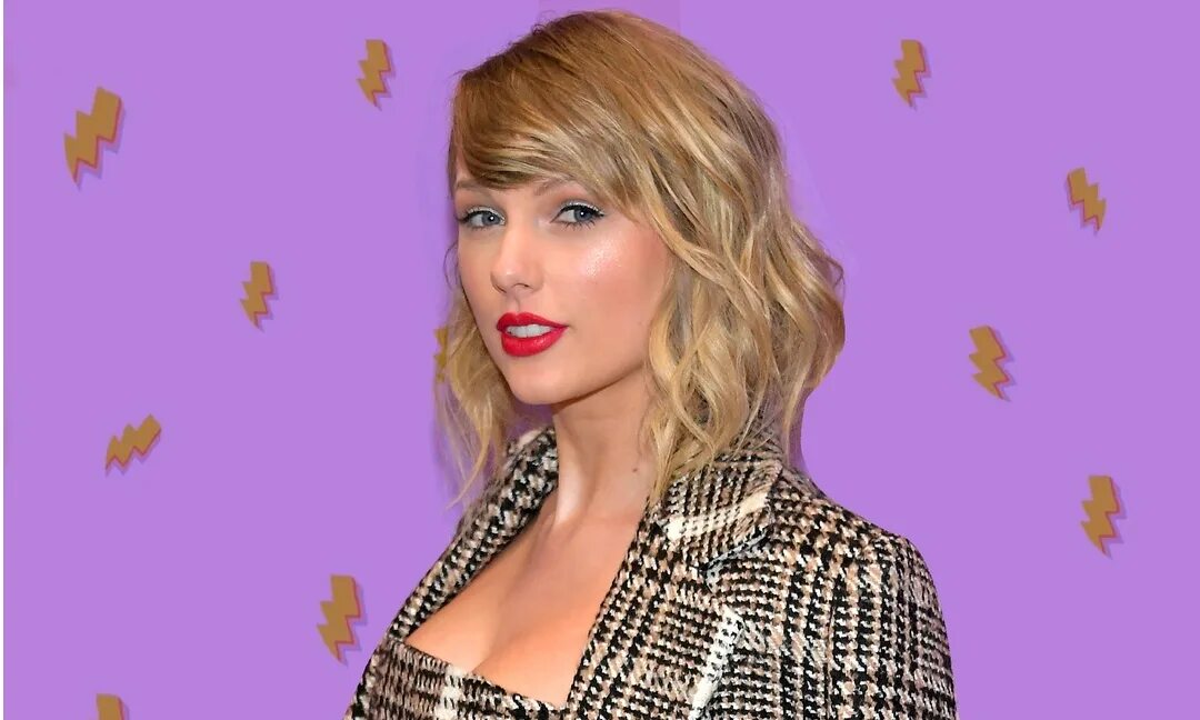 Swift post. Taylor swift 2025. звезды. селина свифт. taylor swift scott borchetta 2006.