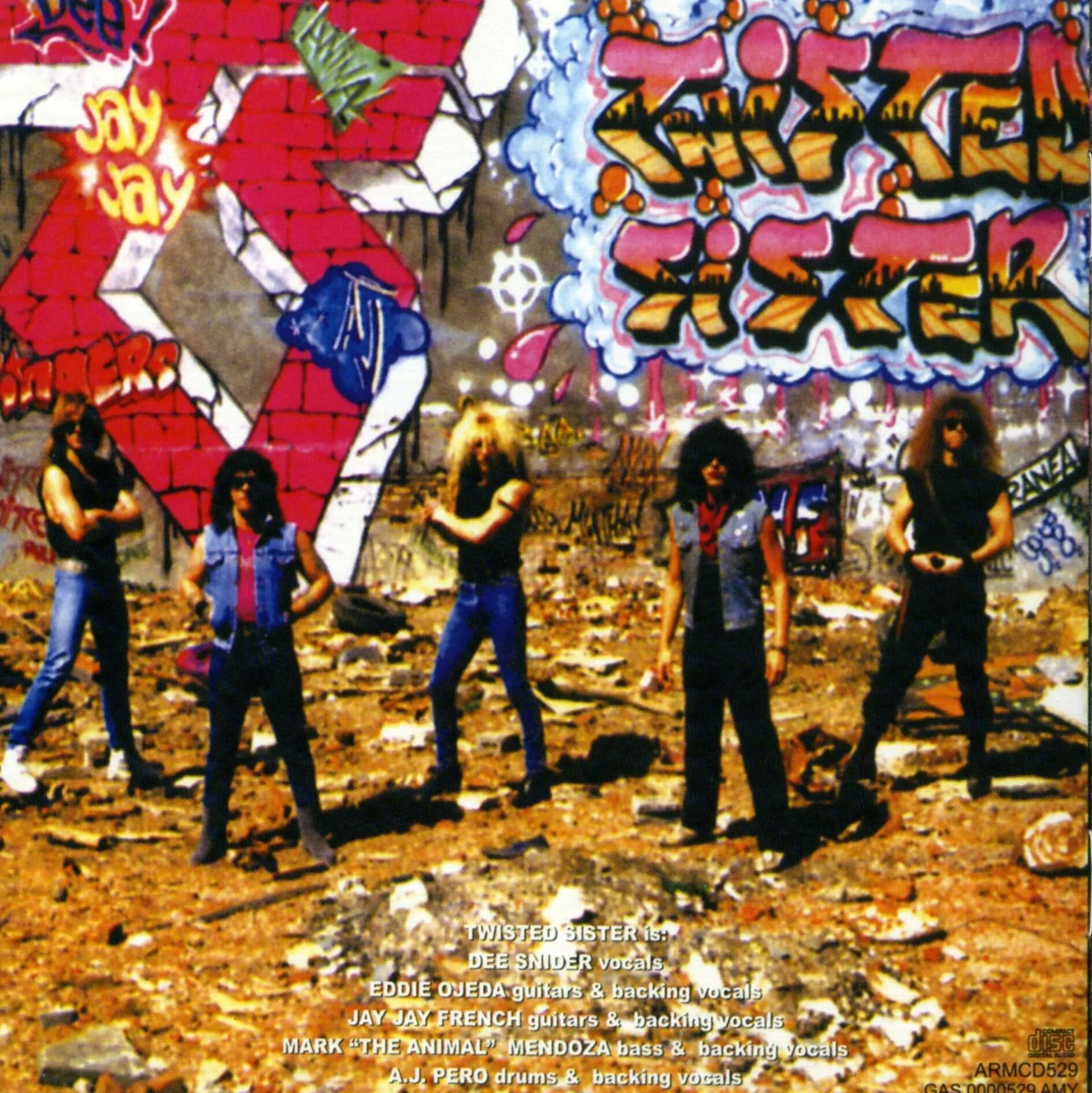 Твистед систер 1985. Твистер систер фото. Twisted sister come out and. Come out and play twisted sister. Twisted sister come out and.