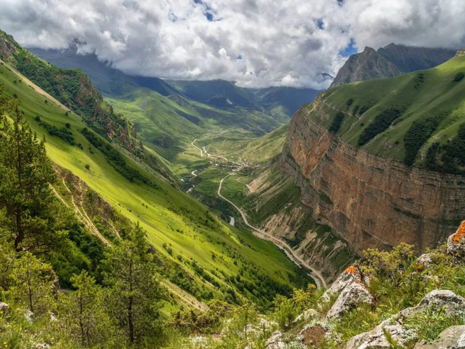 Чегемское ущелье Кабардино Балкария. Кавказ Кабардино Балкария. Кавказ Чегемское ущелье. Долина Кавказа Чегем.