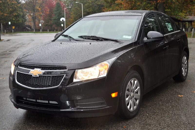 Круз б у купить. Chevrolet Cruze Black. Шевроле 310с. Шевроле кру3 кl1j. Chevrolet Jeep sedan 2011.