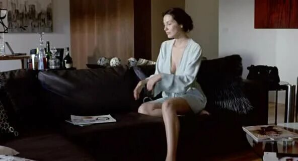 Кармен эджого carmen ejogo. Жена по вызову с другой. Райли кио 2016. Жены по вызову (2005). Call girl wives год: 2005.