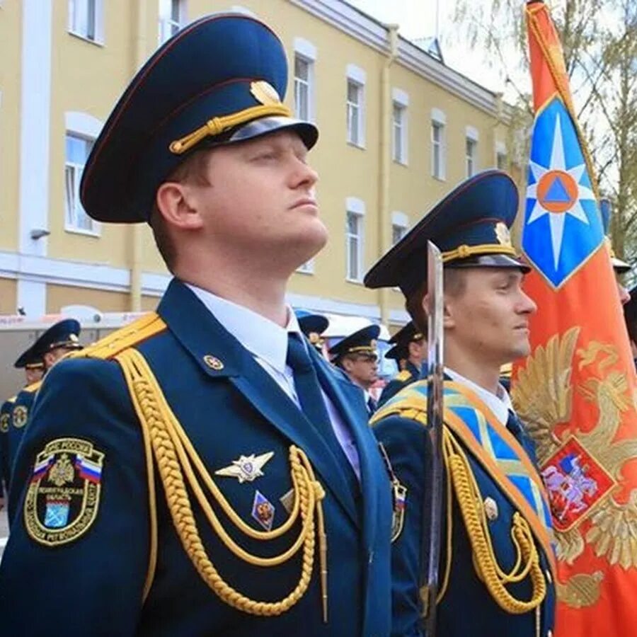 Сайт гу мчс по ленинградской области. МЧС по Ленинградской области. ГУ МЧС Ленобласти. Охотников МЧС Ленобласти.