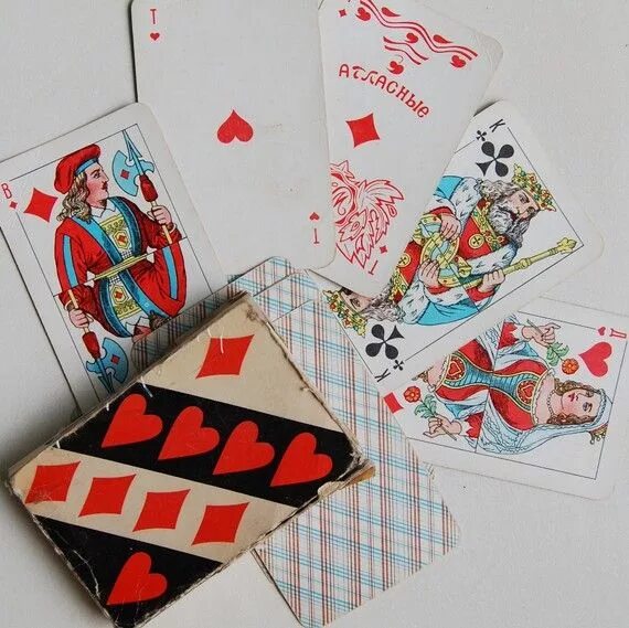 Новогодние открытки в стиле ретро. Retro card. Вектор ретро картины. Карты игральные атласные. Карта для декупажа.