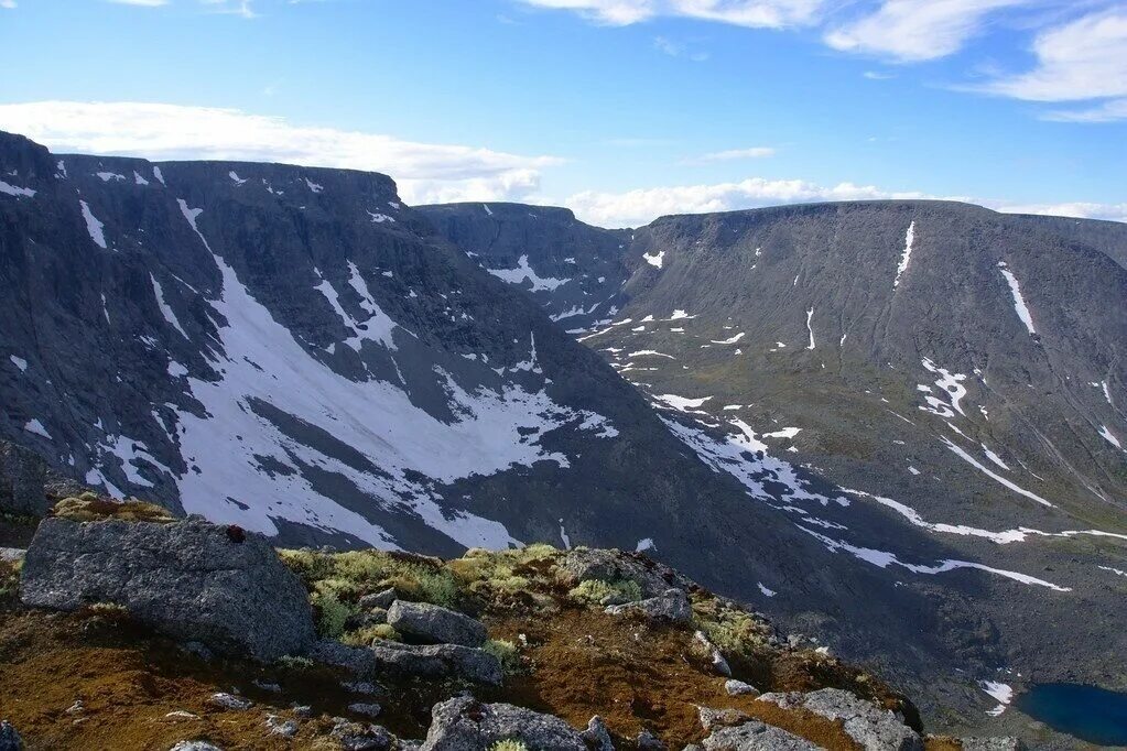 Юдычвумчорр. Хибины вершина. Вершина юдычвумчорр. Юдычвумчорр. Гора юдычвумчорр хибины.