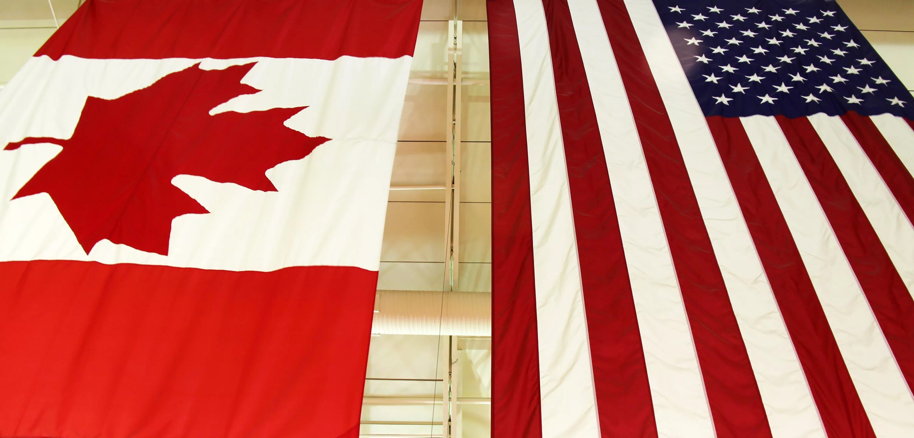 Государственная граница канады. США И Канада. Граница США И Канады. Флаг США И Канады. Американо-канадская граница.