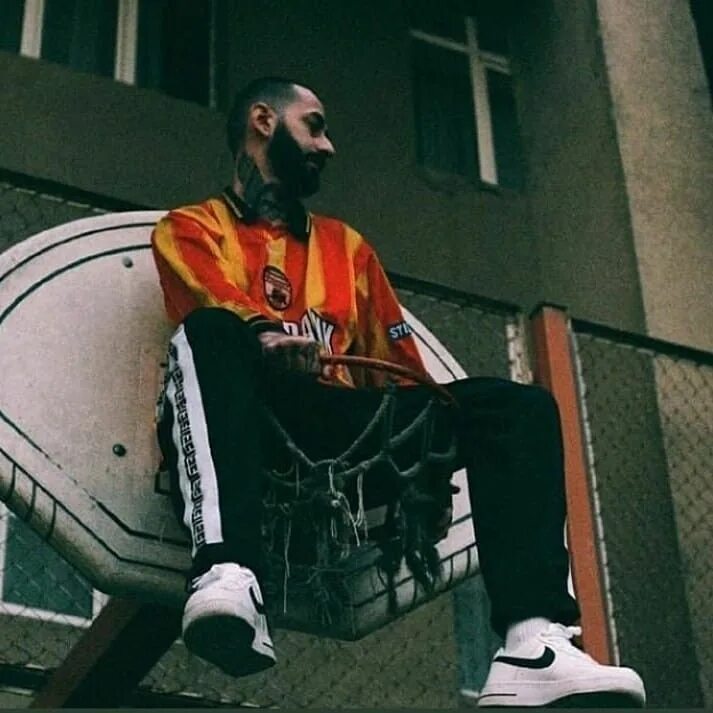 Куртка мияги. Машина. Мияги и энди панда ямакаси. Мультфильм большой панда. Мультфильм кротик и панда и лис.