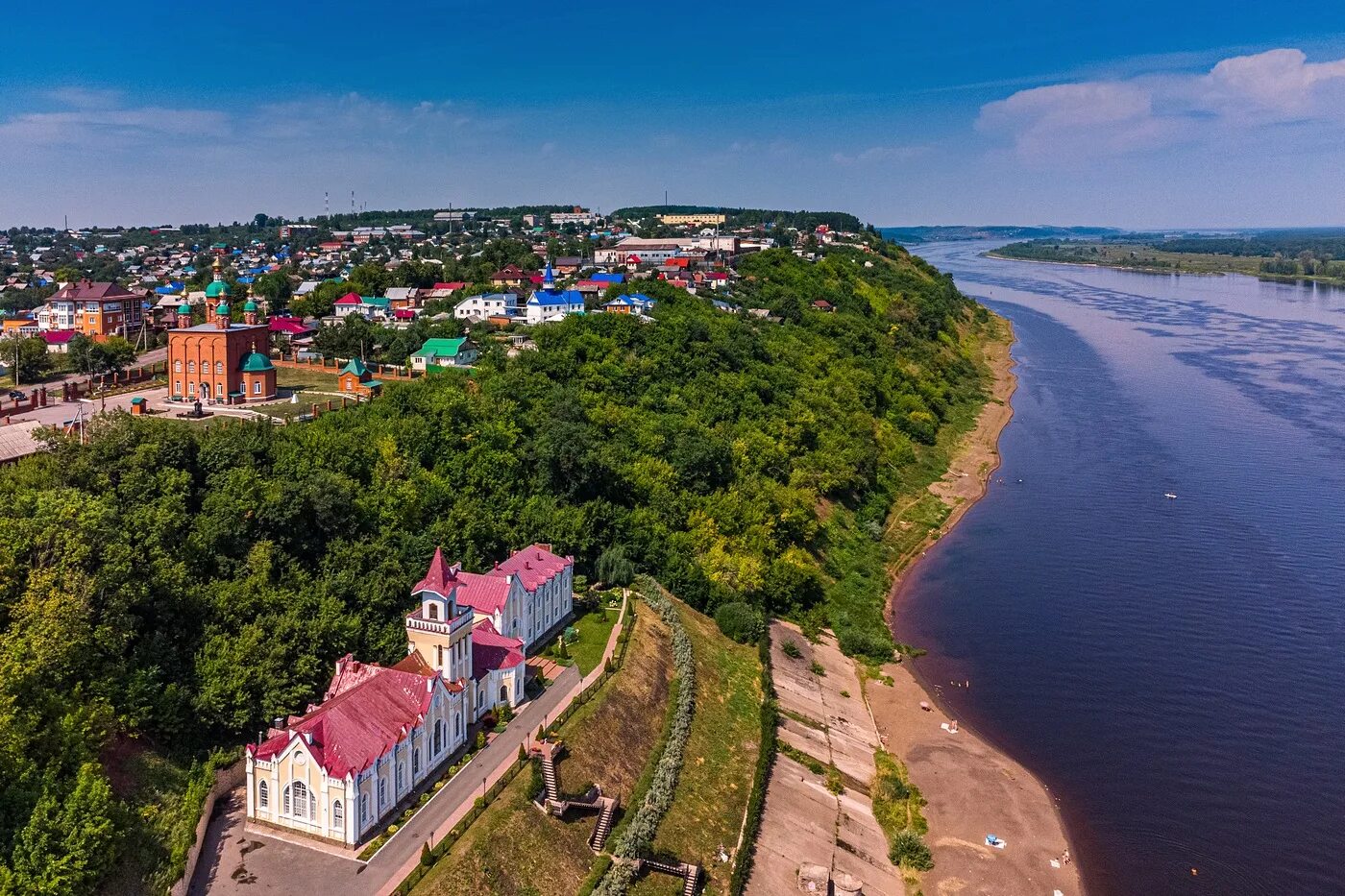 Город сле. Башня Сарапул. Набережная города Сарапула. Старая башня Сарапул. Сарапул Купеческий город.