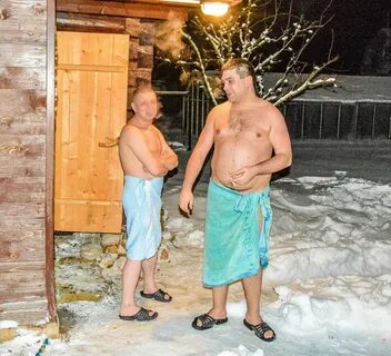 Старый дед в бане