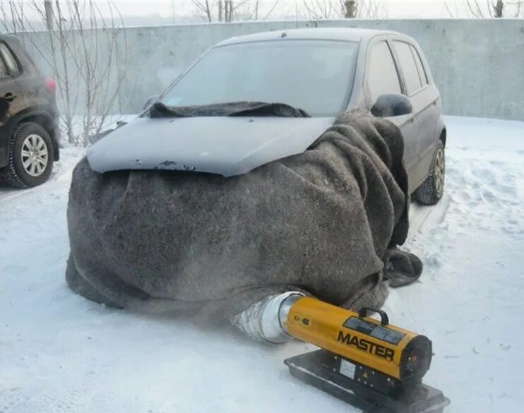 Можно ли отогреть машину феном