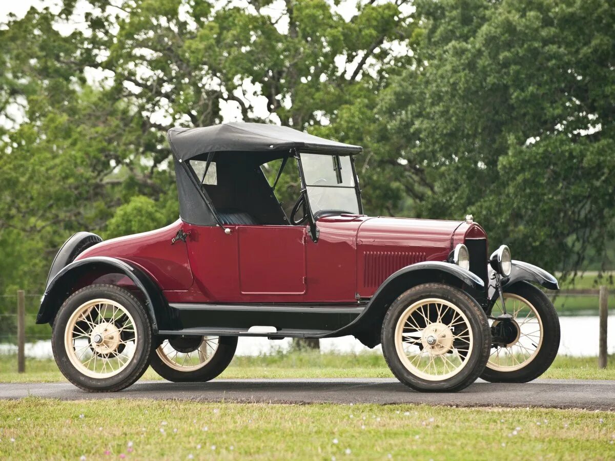 Первый автомобиль форд. Ford model t 1908. Ford model 1. Форд т родстер. Ford model t 1924 Roadster.