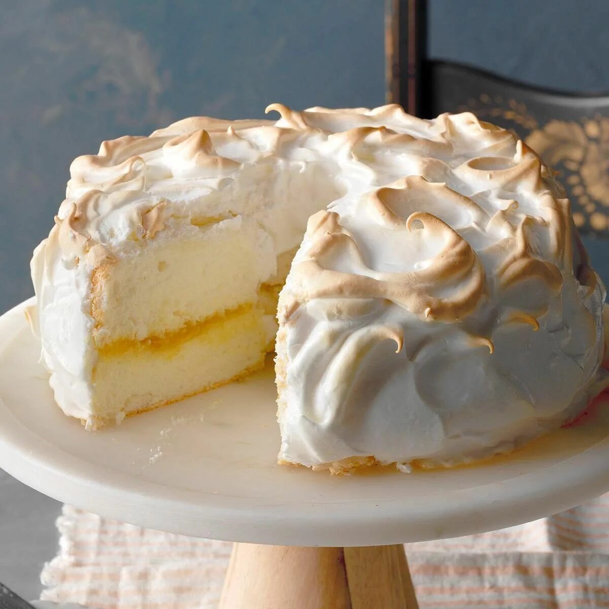 Торт "безе с фундуком" (Hazelnut Meringue Cake). Меренга Корж. Торт безе рурайам. Меренговый бисквит. Меренговый заварной крем