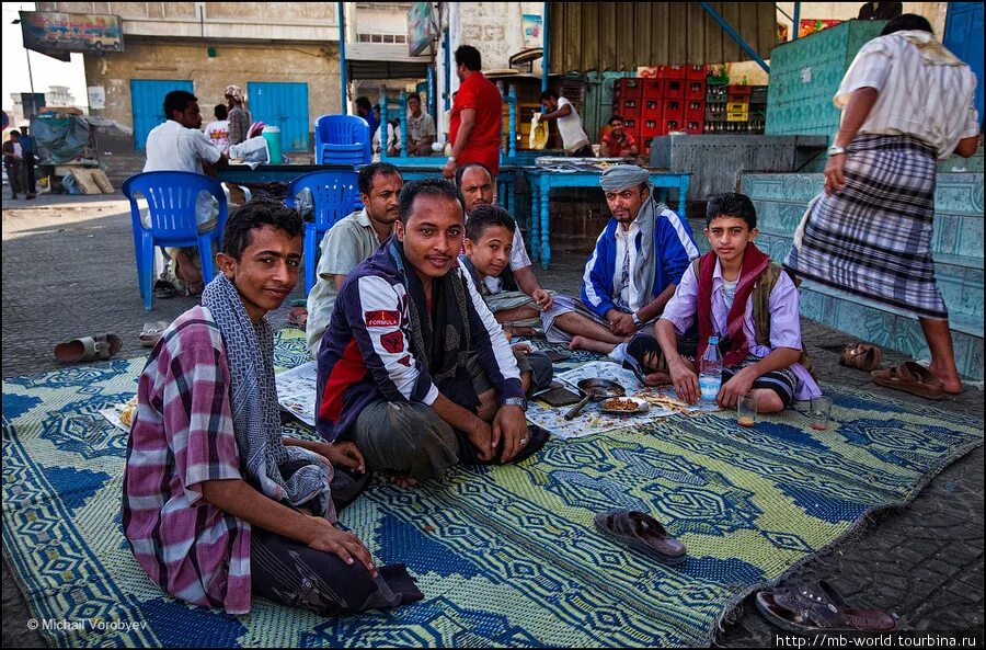 Йемен население. Йемен национальный состав. Йемен население. Республика йемен жители. Йемен до войны.