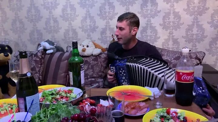 Журнал казаки. Ехали цыгане хуй догонешь. Вилли токарев. Ехали цыгане не догонишь и пели они песни не поймешь с матом. Цыгане от зари до зари.