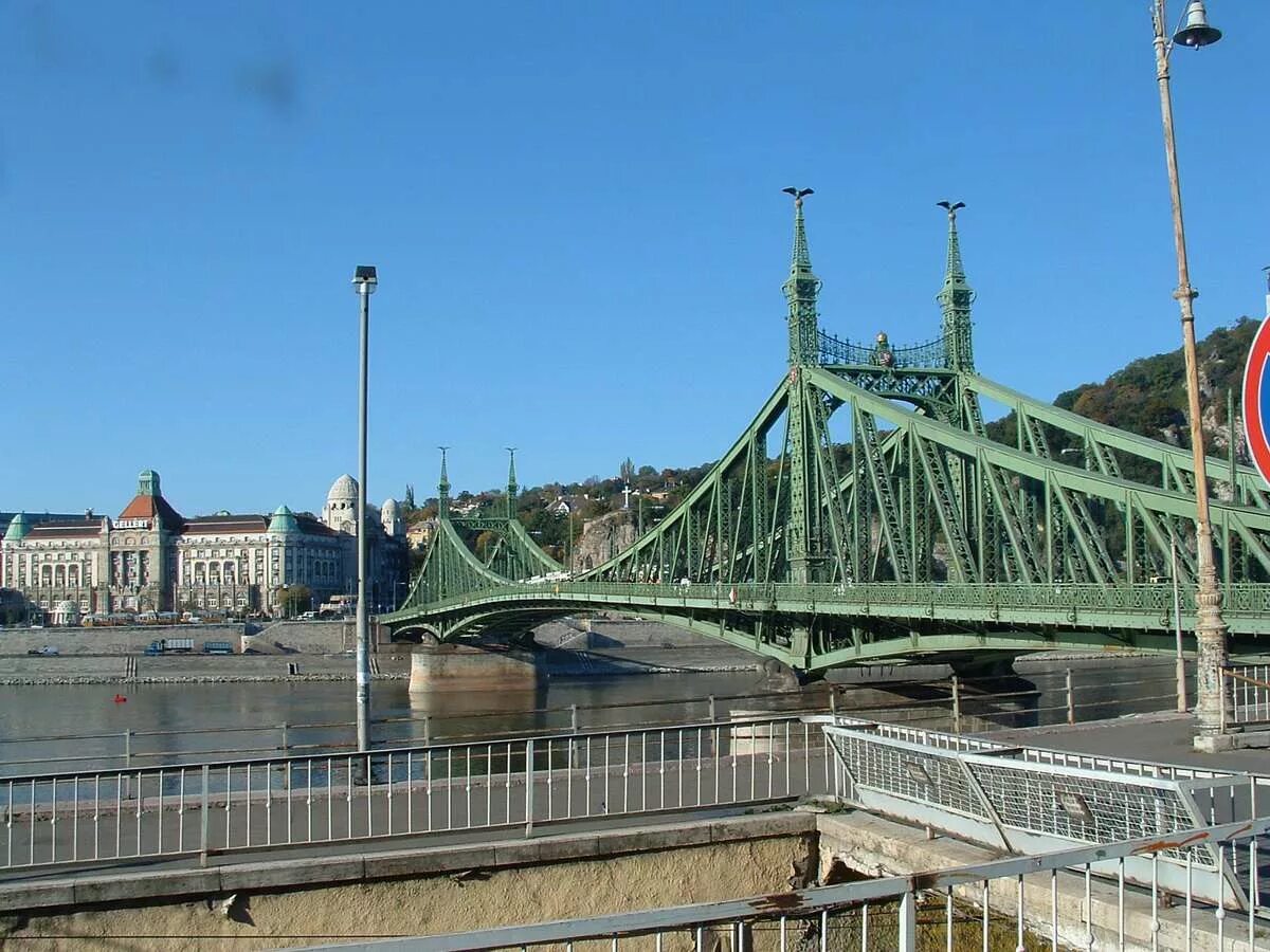 Мост через дунай