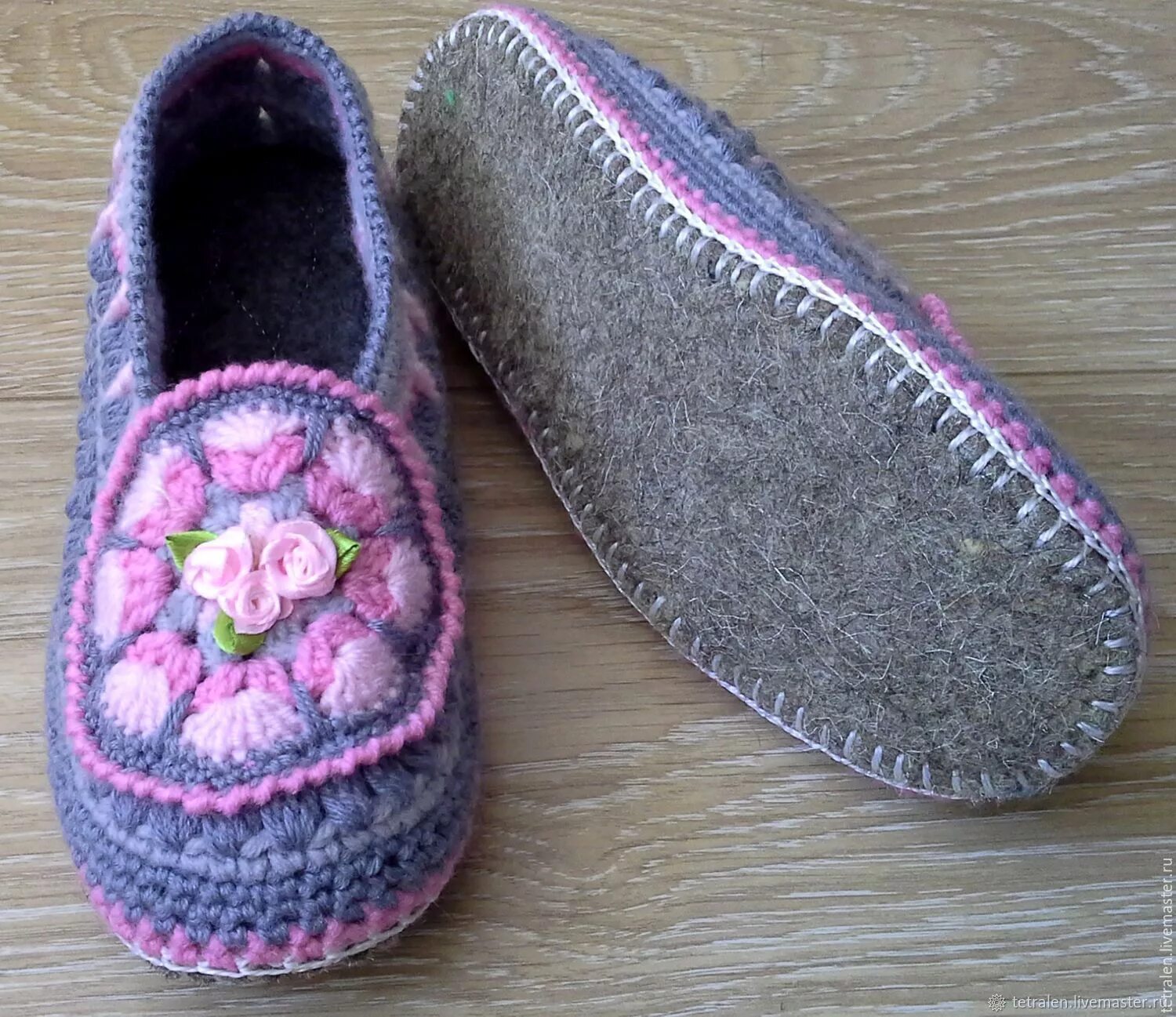 Тапочки sideways Slipper. Войлочные тапочки Tumar. Тапочки Тумар войлочные с подошвой.