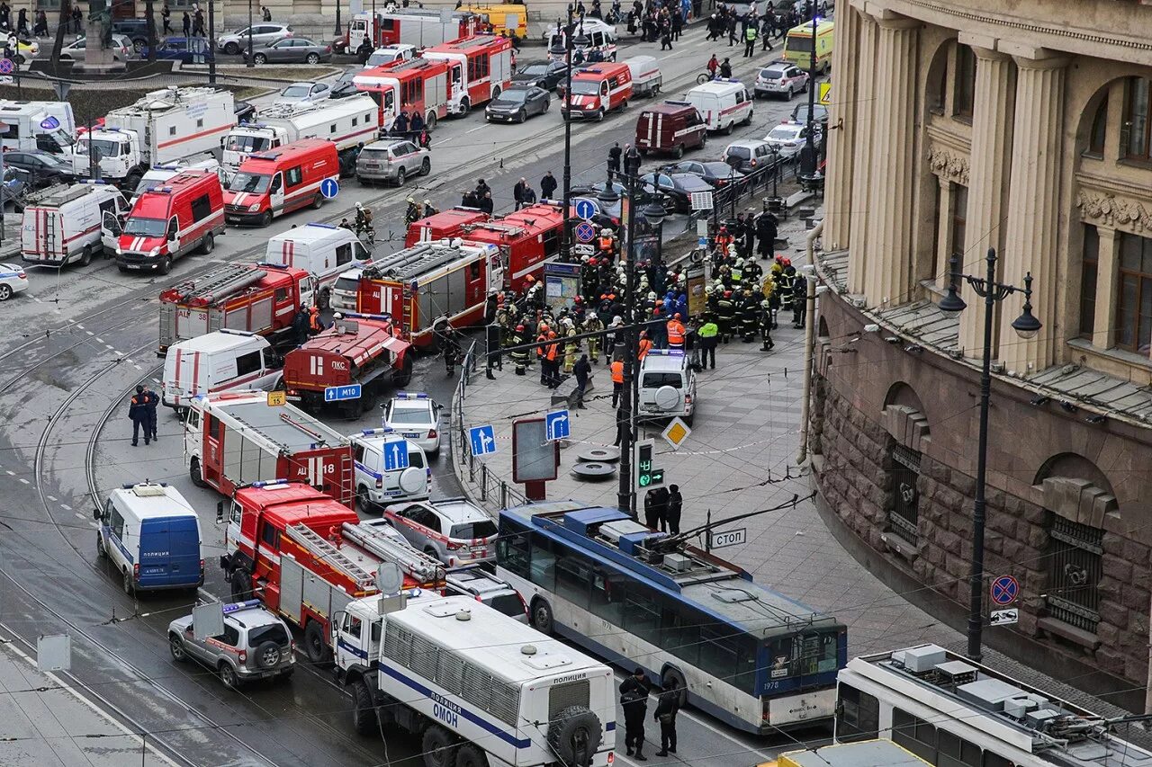 Теракт в санкт перетрубрг. Теракт Санкт Петербург 2017 года. Теракт в Питере 2017 года в метро.