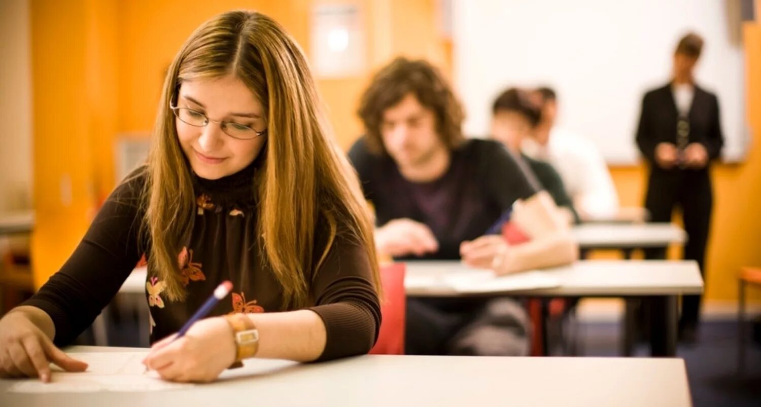 Exams pictures. Подготовка к экзамену по английскому языку. Подготовка к экзаменам по английскому. Экзамены в Канаде. Подготовка к ЕГЭ английский.