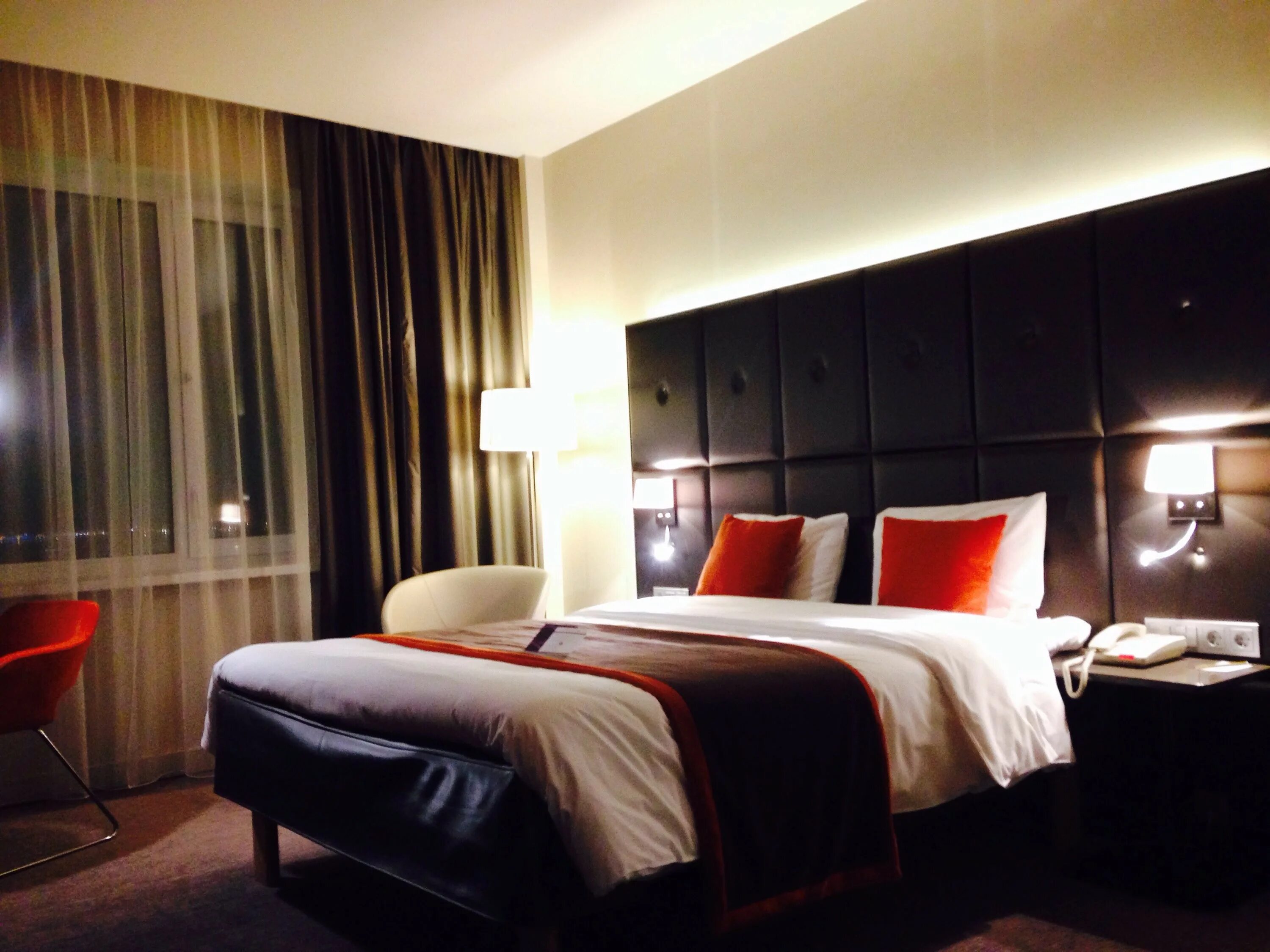 Меркурий тюмень гостиница. Mercure тюмень центр. Отель меркюр тюмень. Меркурий тюмень гостиница. Тюмень отель mercure тюмень.
