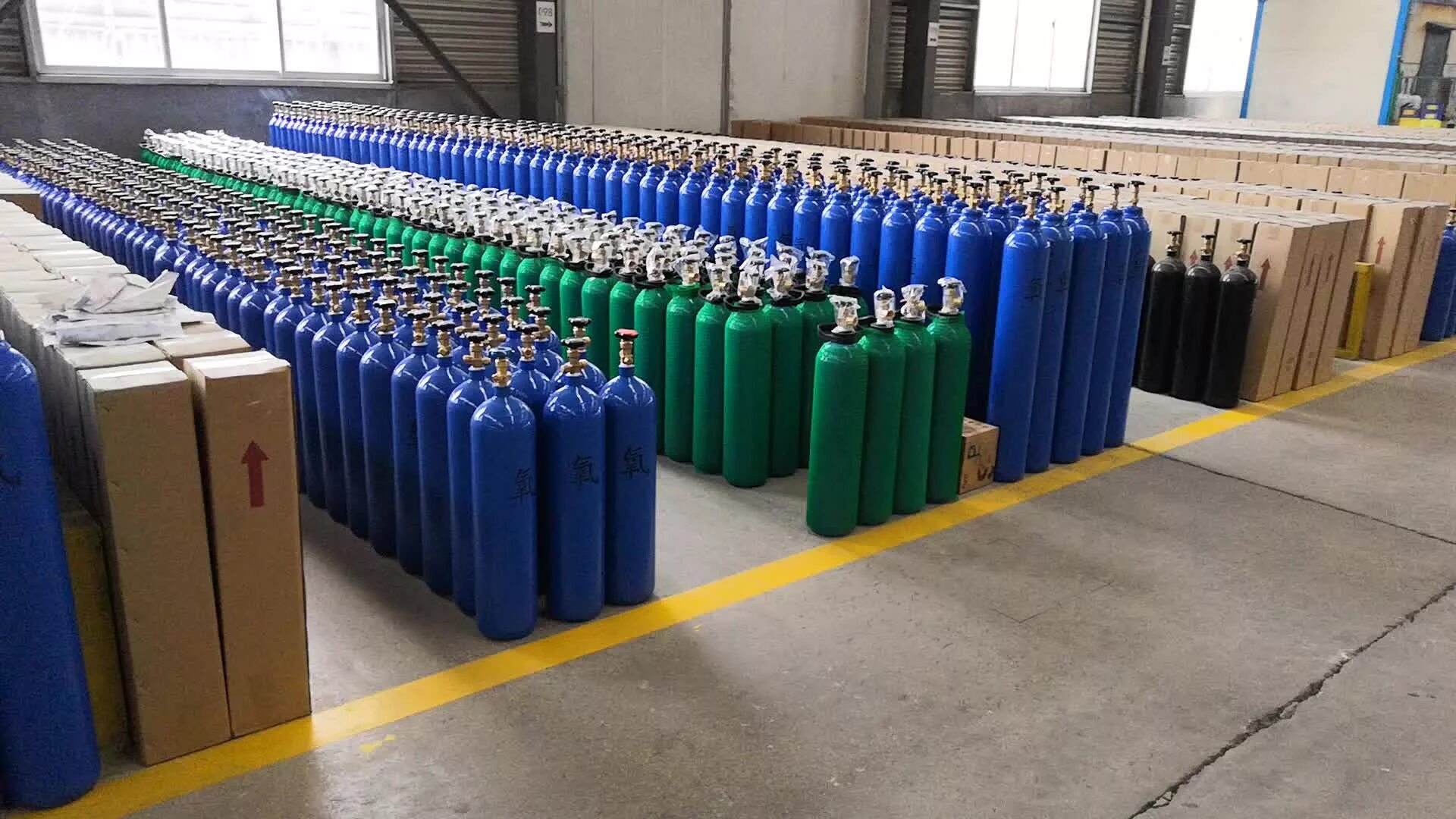 Резервуар для хранения углекислоты рдх-12,5-2,0. Углекислота 40л. Резервуар временного хранения углекислоты рдх – 25,00 - 2,00. Хранение углекислоты. Паллета пб-1-12, для 12 баллонов 40 л.