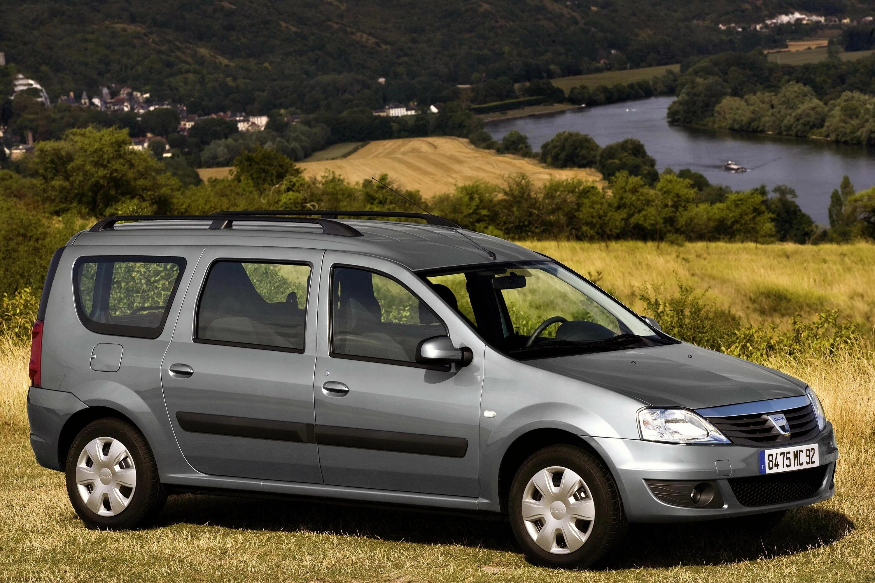 Рено Логан МСВ. Рено Логан MCV. Renault Dacia Logan. Renault Logan MCV 2008.