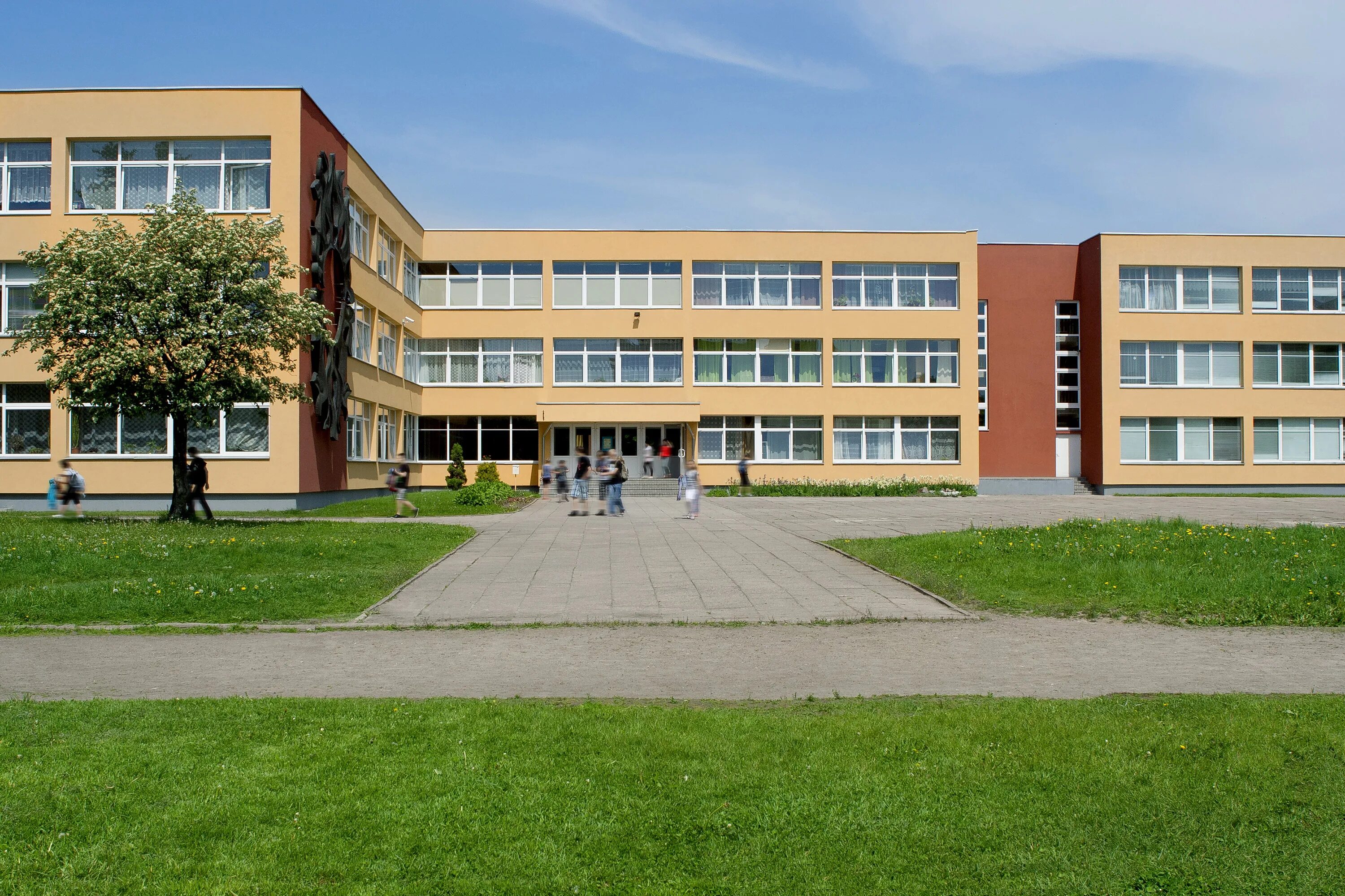 School building. Здание школы. Школа снаружи. Школа в Дании. Школа вид снаружи.