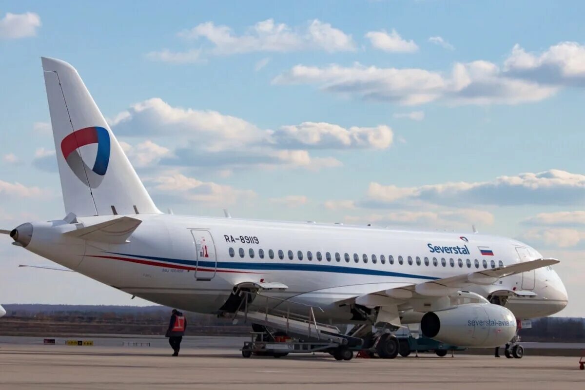 Авиакомпания северсталь. Самолет бомбардье северсталь. Авиакомпания северсталь самолеты. Череповец северсталь авиа. Санкт петербург ухта самолет северсталь.