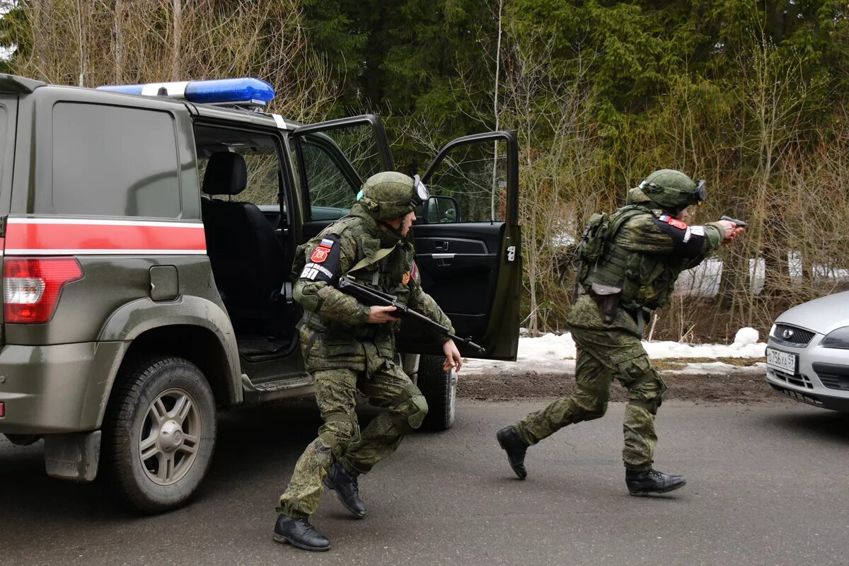 Как выглядит военная полиция в россии Военная полиция РФ начала патруль передовых позиций сирийской армии