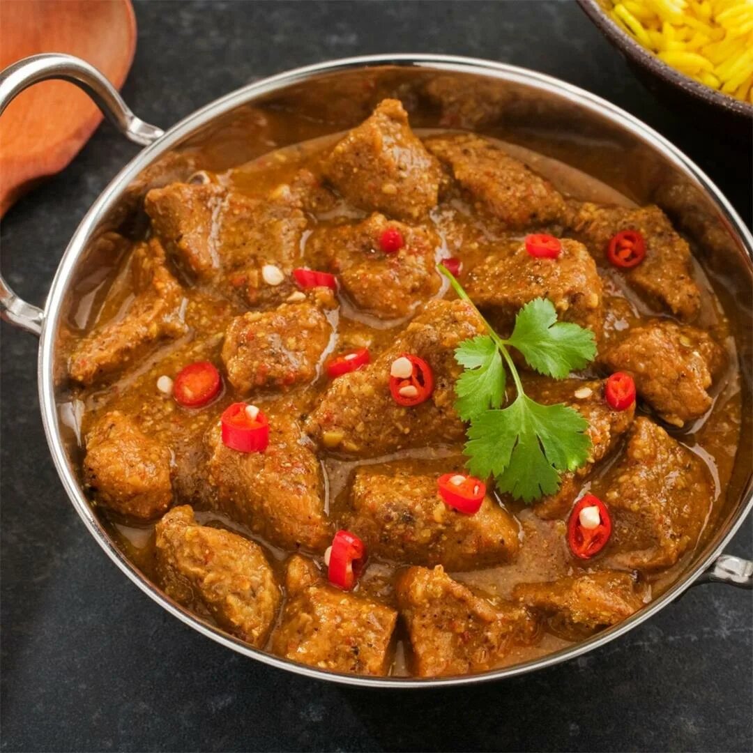 Свинина карри рецепт. Карри виндалу. Pork Vindaloo. Виндалу из свинины. Карри из свинины.