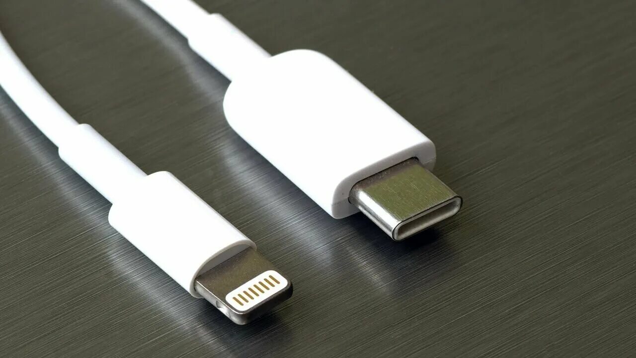 Usb c vs usb. Apple USB Type-c - Lightning. Переходник USB Type c на Apple Lightning. Проприетарный Apple Lightning. Iphone 15 USB C.