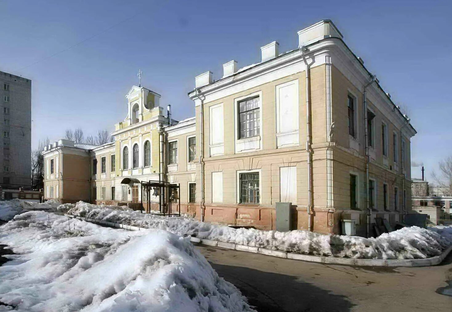 Саратов свято никольский мужской. Свято-Никольский мужской монастырь Саратов. Мужской монастырь в Саратове Дегтярная. Сретенское училище Саратов. Никольский мужской монастырь богатое Самарской области.