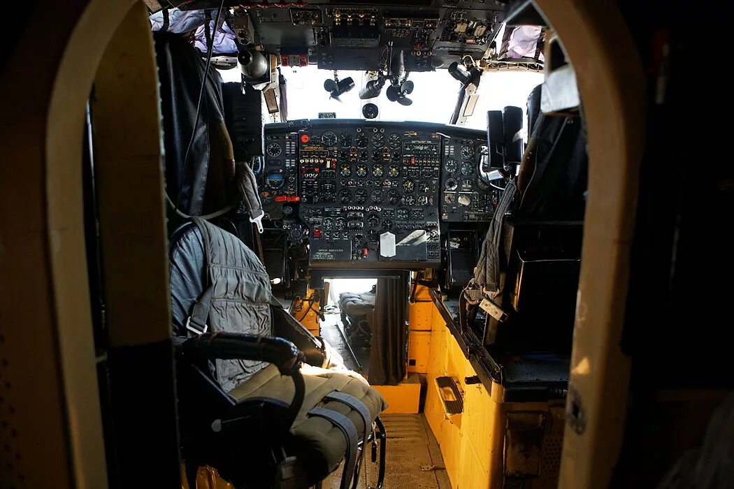 Iphone 12 teardown. Inside 12. Космический страж империи алушта. Wadia 9 dac. Macbook 12″ 2015 a1534.