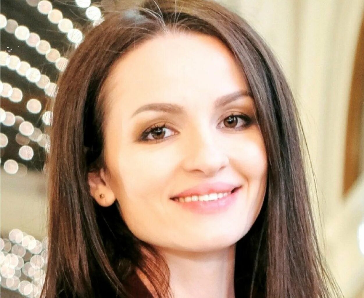 Елелена