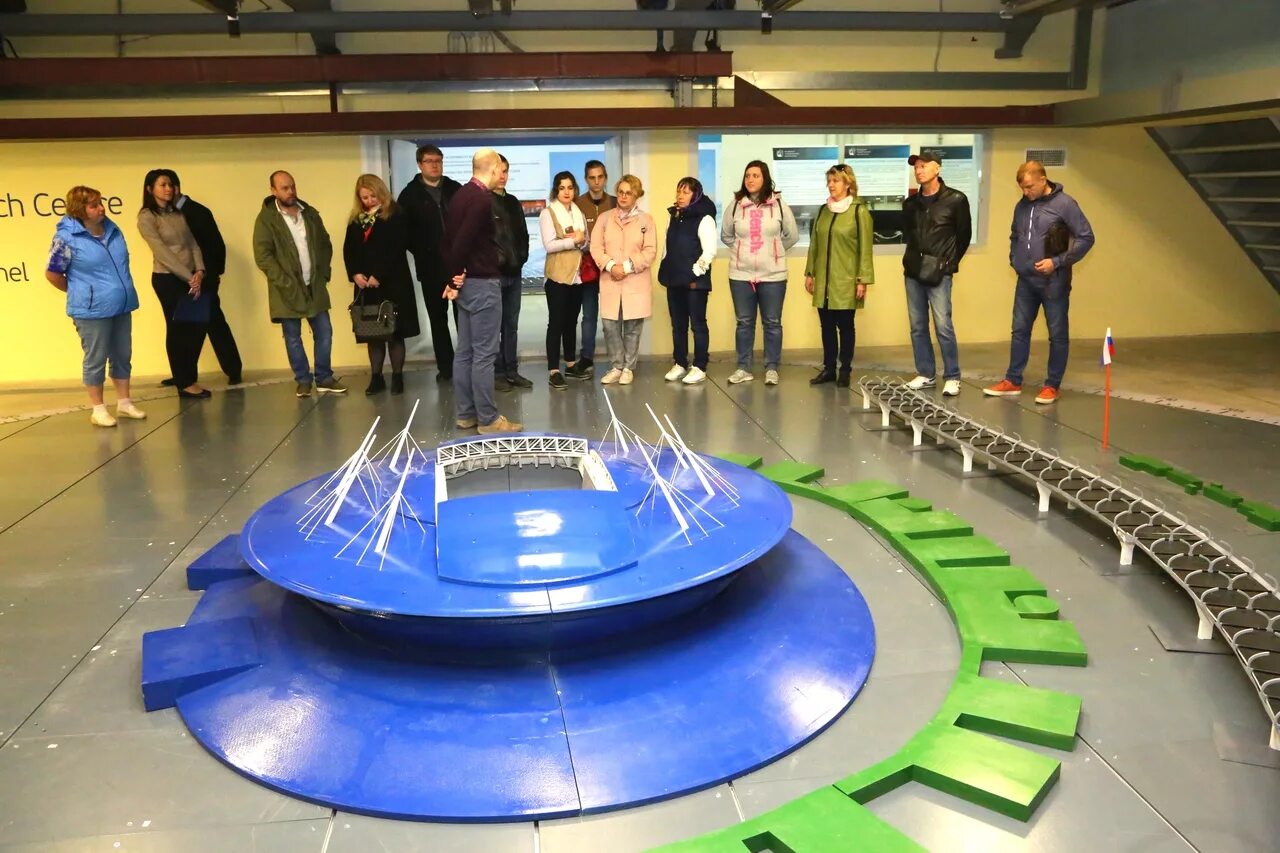 Фгуп крыловский центр. Крыловский институт Санкт-Петербург. Крыловский научный центр. Крыловский научный центр Санкт-Петербург бассейны. Крыловский центр СПБ.